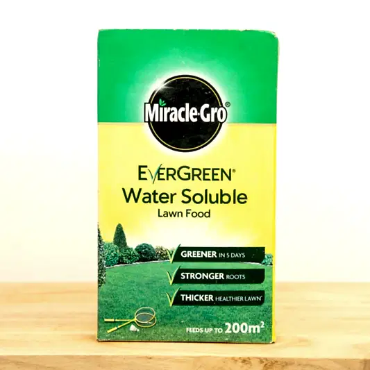 Miracle-Gro Evergreen Water Soluble Lawn Food | Fertilizers